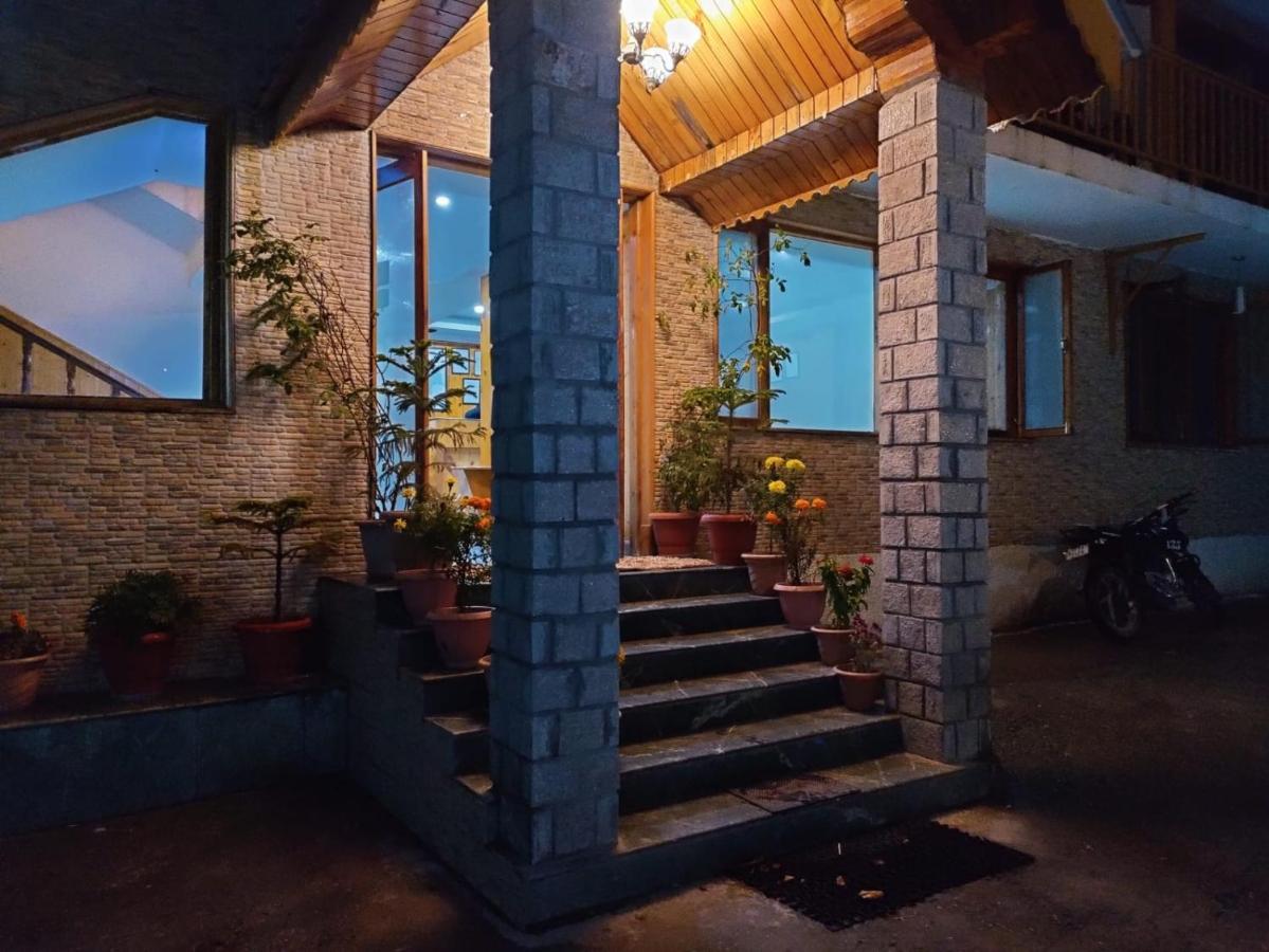 Hotel Mountain Face By Snow City Hotels Manali  Exterior photo